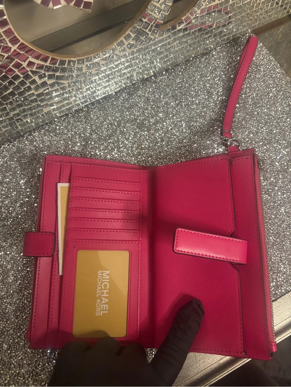 ⭐️Michael‎ Kors Pink Gradient Wristlet NWT